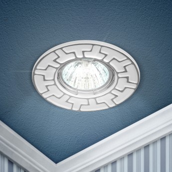 Светильник ЭРА ST5 CH/WH штампованный MR16 12V/220V 50W белый/хром Светильник ЭРА ST5 CH/WH штампованный MR16 12V/220V 50W белый/хром