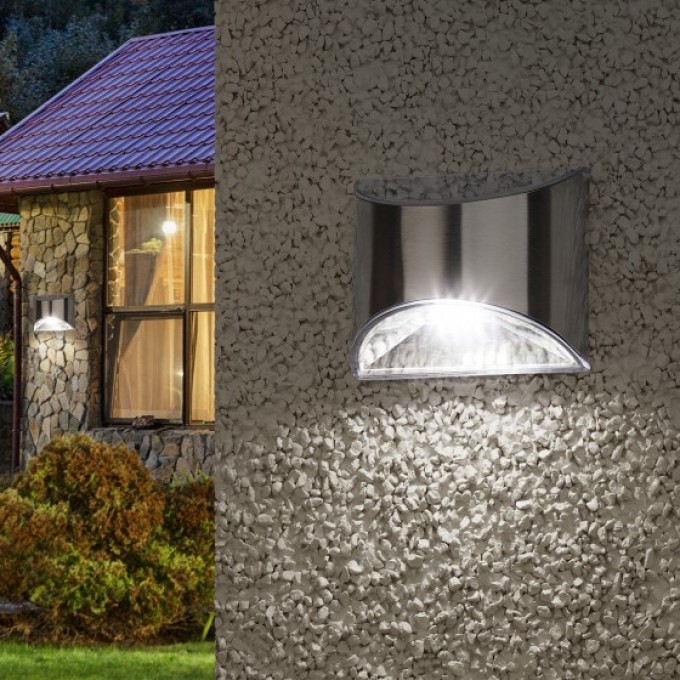 Светильник уличный ЭРА ERAFS024-38 на солнечных батареях настенный фасадная подсветка ХРОМ 4LED 8 LM B0044251 Светильник уличный ЭРА ERAFS024-38 на солнечных батареях настенный фасадная подсветка ХРОМ 4LED 8 LM B0044251